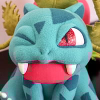 Image 4 of IVYSAUR - Pokemon de peluche hecho a mano *ENVÍO GRATIS*