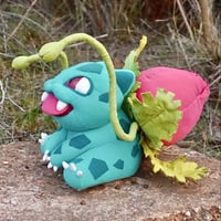 Image 3 of IVYSAUR - Pokemon de peluche hecho a mano *ENVÍO GRATIS*