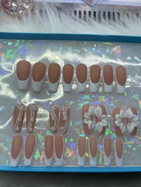 Image 4 of WHITE FRENCH GLITTER SET 