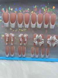 Image 2 of WHITE FRENCH GLITTER SET 