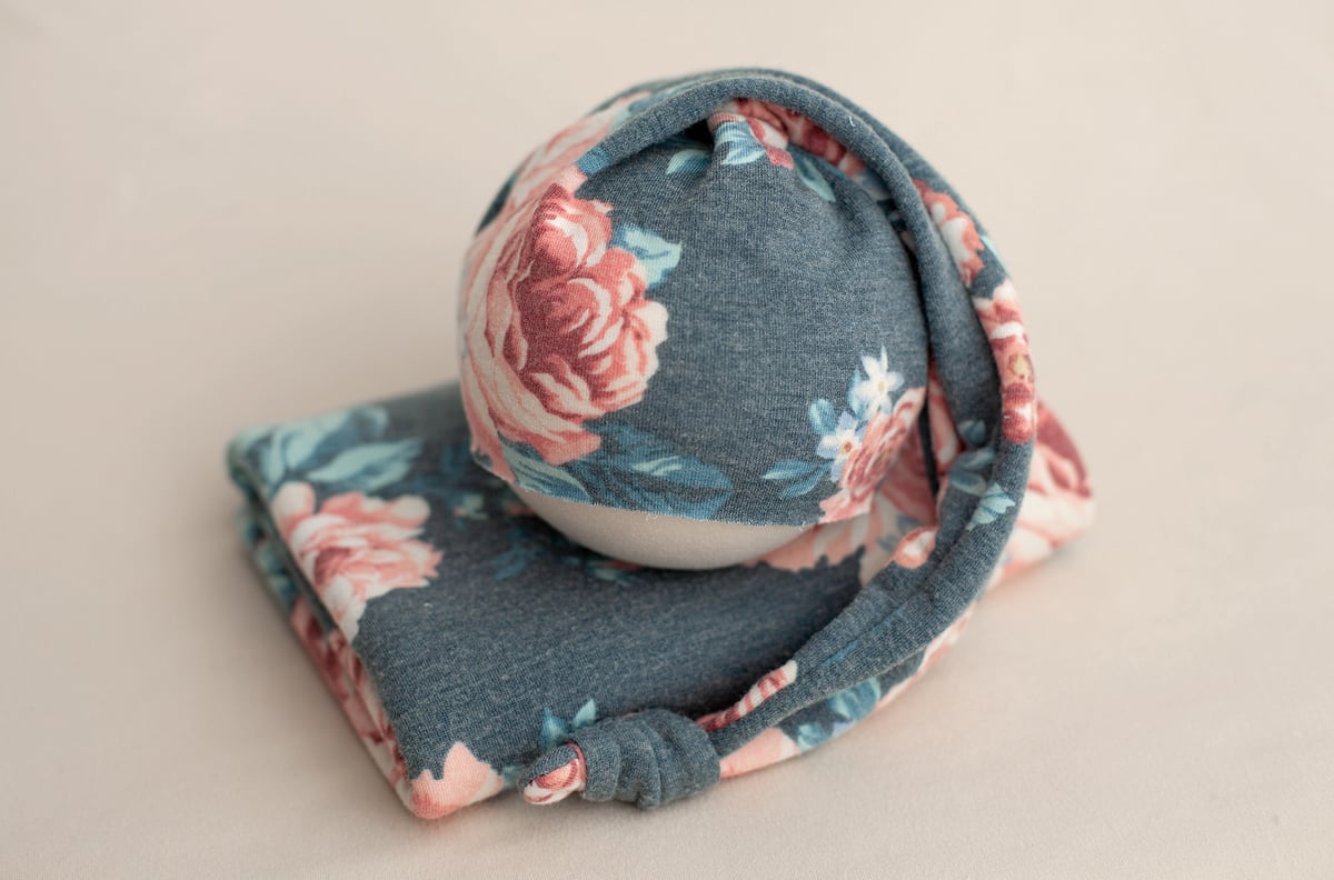 Teal Sleepy Hat and Wrap Set | Itsy Bitsy Blooms