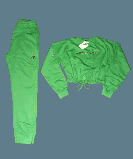 Image of  QOE/ Queens Only Edition / Crop top jogging suit