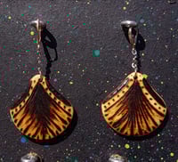 Image 4 of PENDIENTES CONCHA