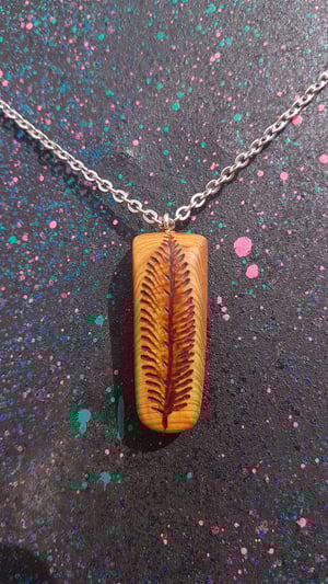 Image of COLGANTE HOJA SUTIL