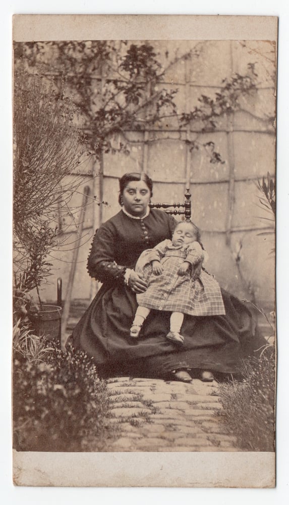 Image of Gautier: mother with child, France ca. 1865