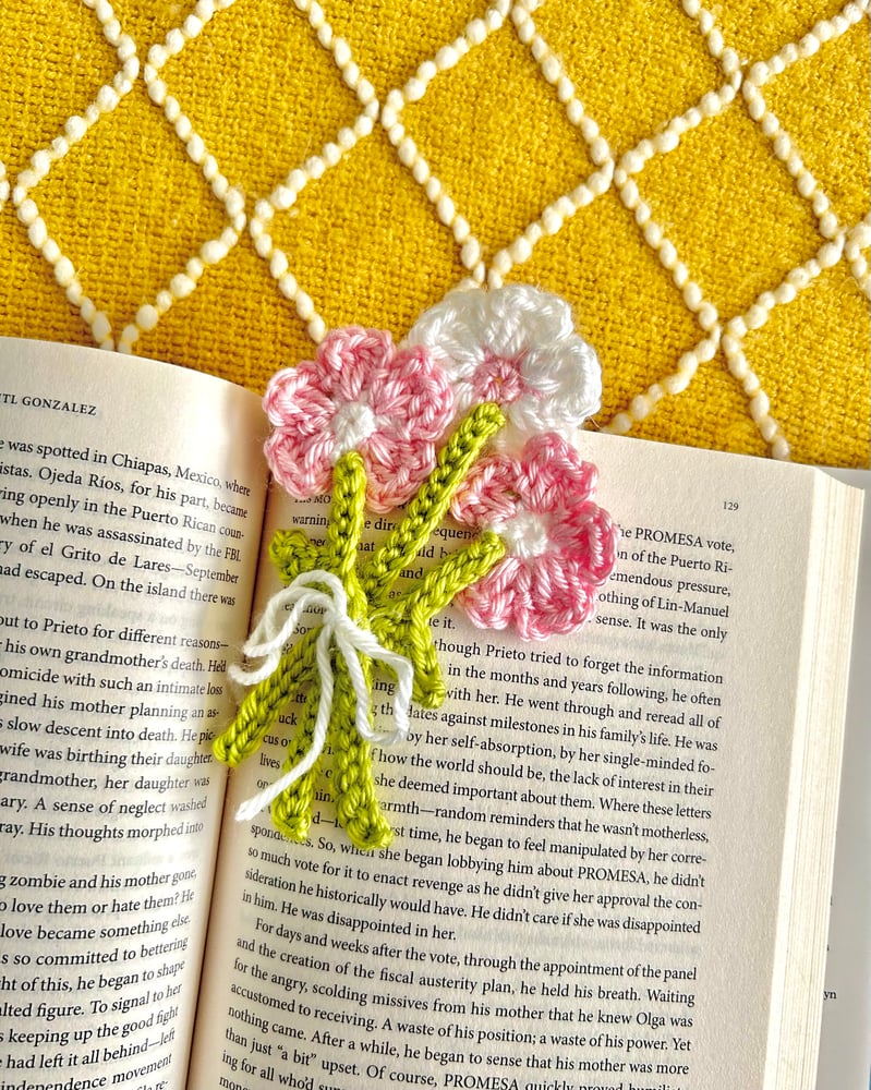 Image of Flower Bouquet Bookmark