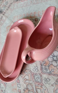 Image 4 of Peony colored gravy boat /set