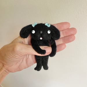 Image of Floppy Puppy in Black