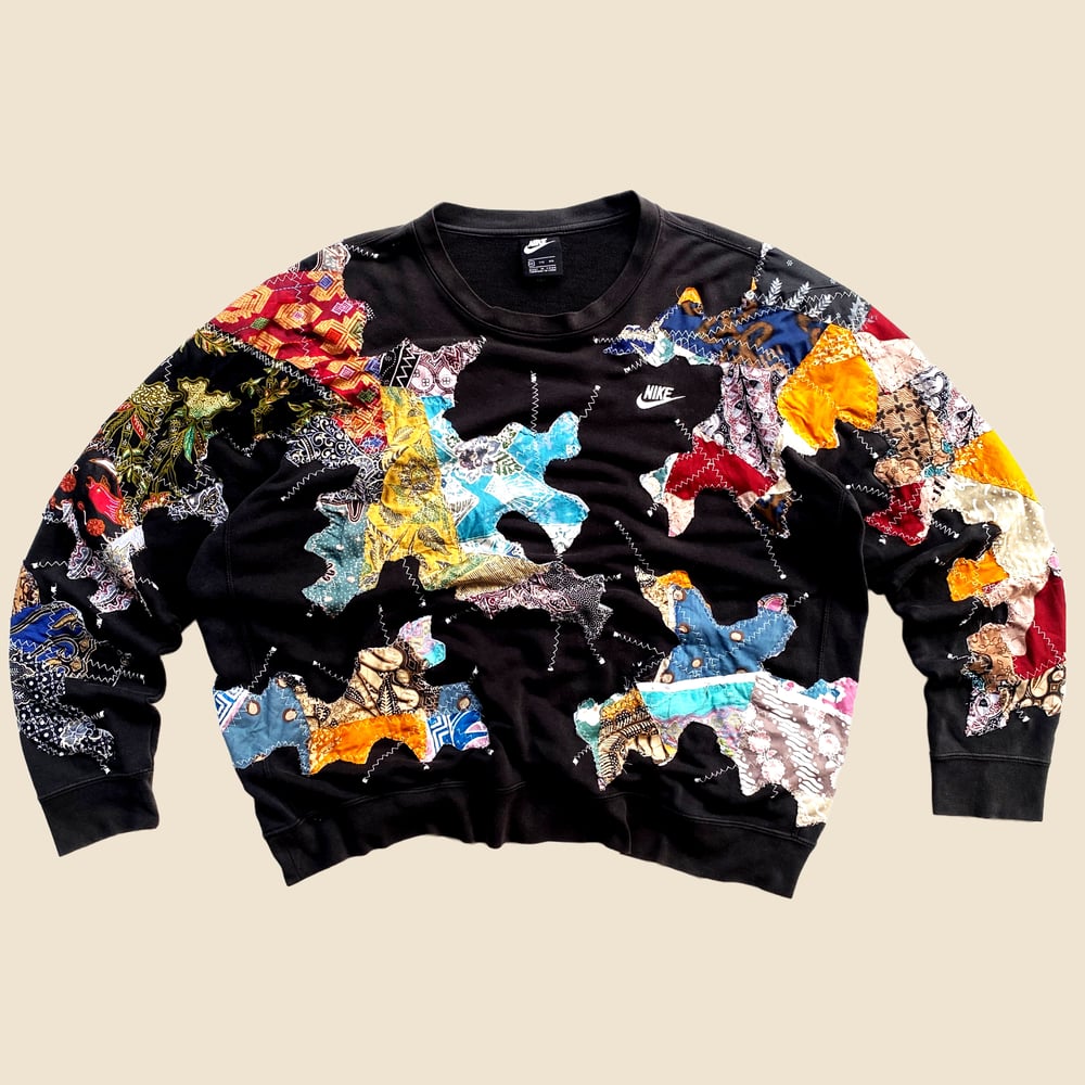 REWORKED NIKE BATIK PATCHWORK SWEATSHIRT SIZE XL BOXY