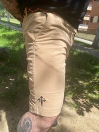 Image 2 of PANTALONES CHINOS CRUZ DE SANTIAGO BORDADA