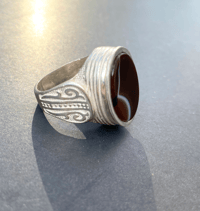 Image 2 of King's Ring (Brown Agote)