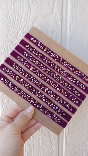 Image of Grape tieback