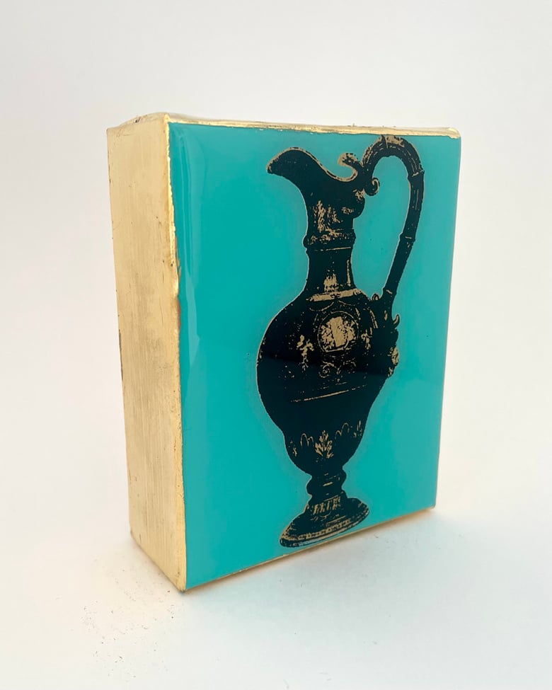 Image of Urn Aqua