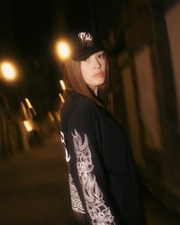 Image 1 of LONGSLEEVE LOTO (FLYING BIRDS)