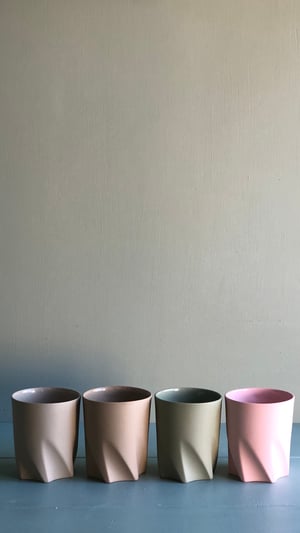 Image of 'sweets and porcelain' cups model A