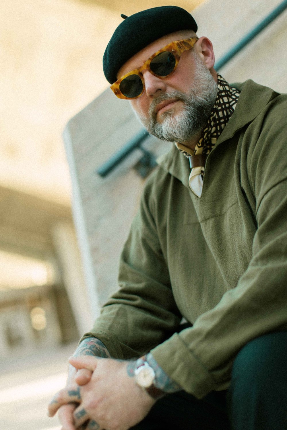 THE ARTIST'S SMOCK (OLIVE LINEN RAYON) 