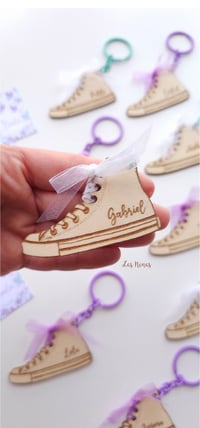 Image 4 of Llavero  Converse Organza Personalizada 