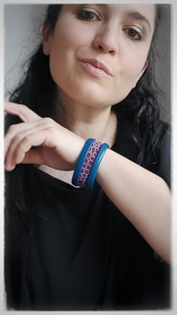 Image 6 of ESSENTIAL small Bangles - blue bubbles - solo S size