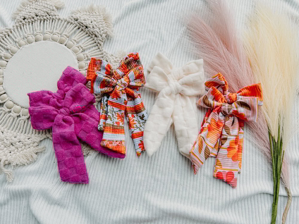 Image of RETRO RETREAT - CHUNKY LUXIE BOWS