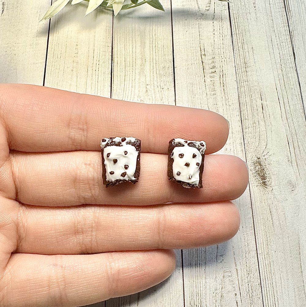 Image of Cookies n Creme Toaster Pastry Studs