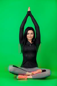 The Impact of Yoga Suits on Your Posture and Alignment