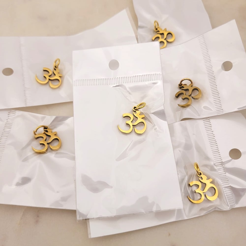 Image of OM Pendant Charms Accessory Gold Color for DIY Jewelry Necklace Pendant