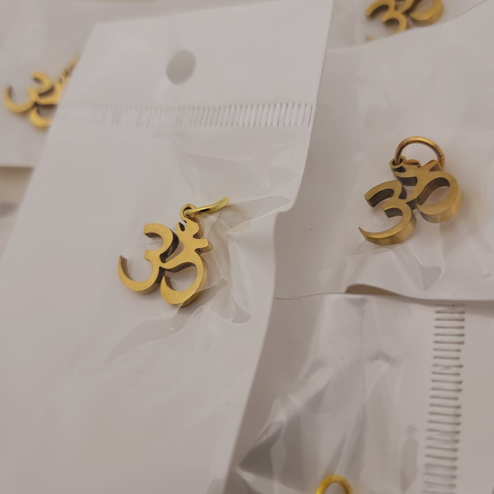 Image of OM Pendant Charms Accessory Gold Color for DIY Jewelry Necklace Pendant