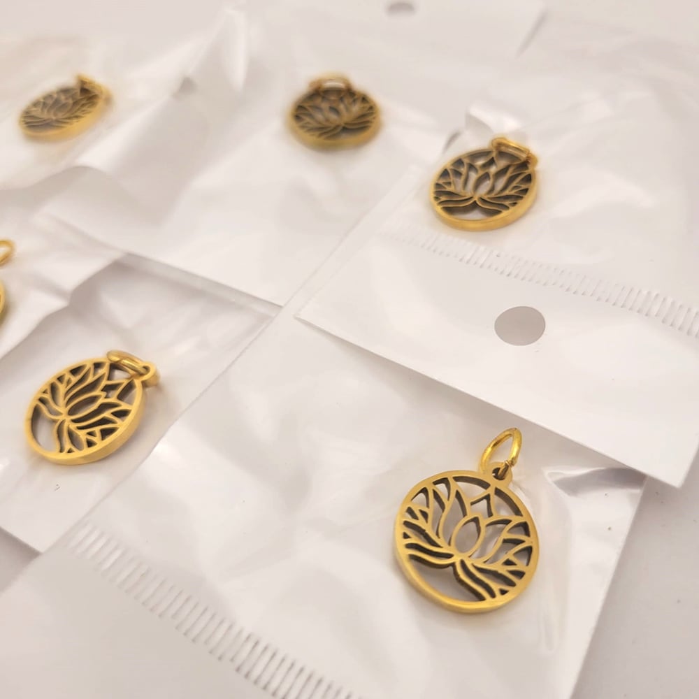 Image of Lotus Charms / Lotus Flower Charms Accessory GOLD Color for DIY Jewelry Necklace Pendant
