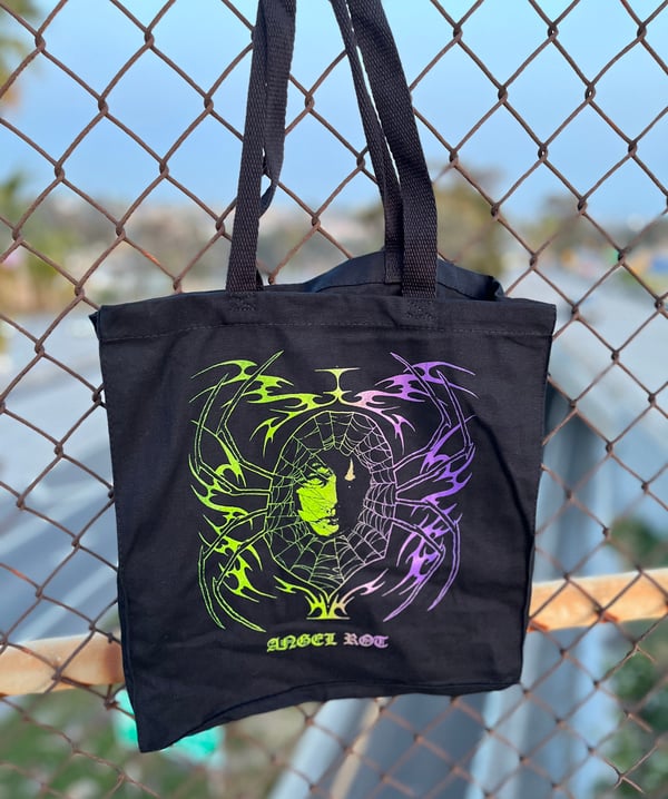 Image of 'Spider Queen' tote bag