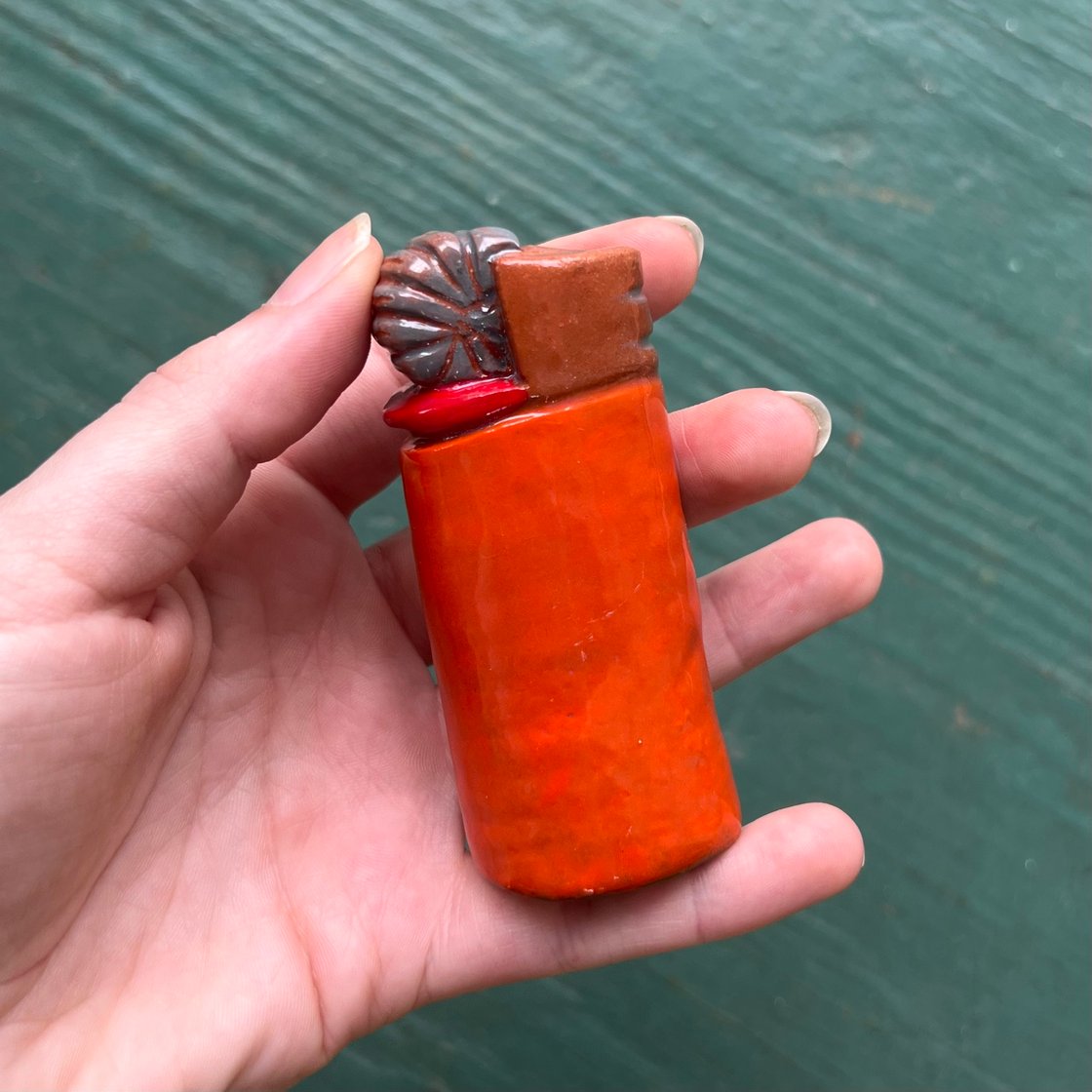 Image of ceramic lighters