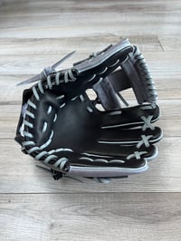 Image 2 of 11.25" Youth Infielders Glove (Black & Grey)