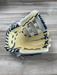 Image 2 of 12.5" Fast Pitch Utility Glove
