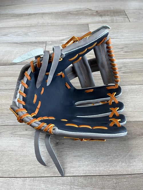 Image of 11.5" Infielders Single Post (Grey & Navy)