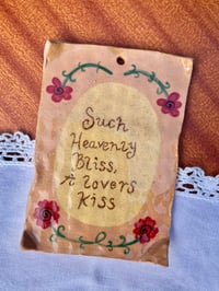 Image 3 of 'Lovers Kiss' Eternal Love Note