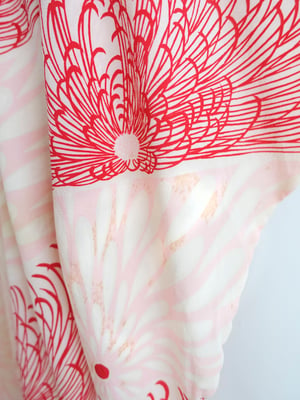 Image of Silke kimono dame i rosa m. kabrifolie /'Too Fairy'