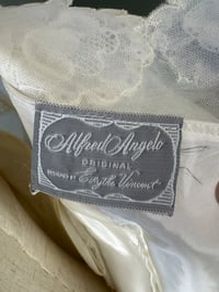 Image 9 of 1950s Wedding Ballgown