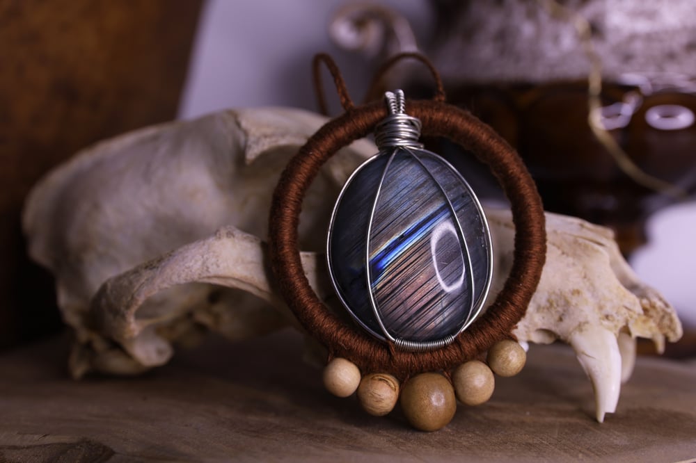 Image of Copper linen labradorite necklace