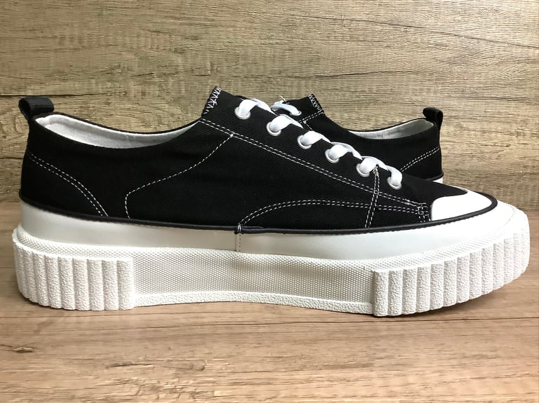 Six feet canvas black lo top white trunk sole sneaker made in Korea Image 8