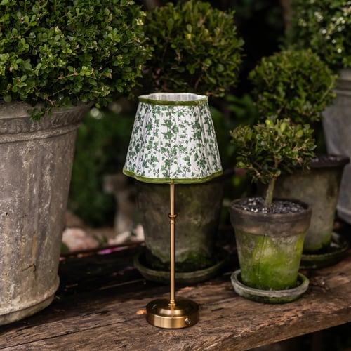 Image of Ivy Scallop Shade USB Table Lamp