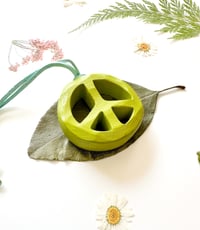 Image 3 of Citron - Peace Sign Keychain