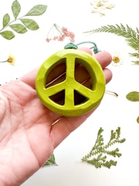 Image 4 of Citron - Peace Sign Keychain