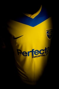 Image 3 of Perfecto Fluoro