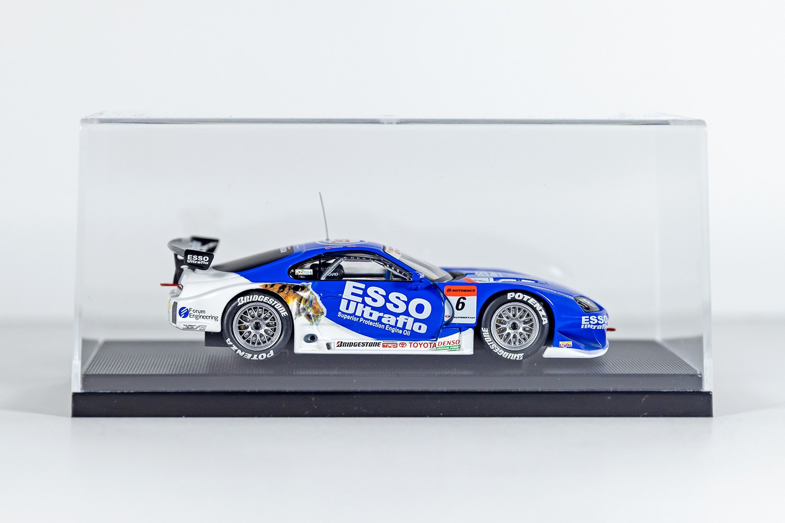 EBBRO ESSO Ultraflo 01／au CERUMO 04 スープラ Ebbro 1:43 2002 Toyota Supra #1: AU Cerumo Supra