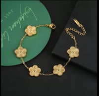 Classy Gold Charm Bracelet 
