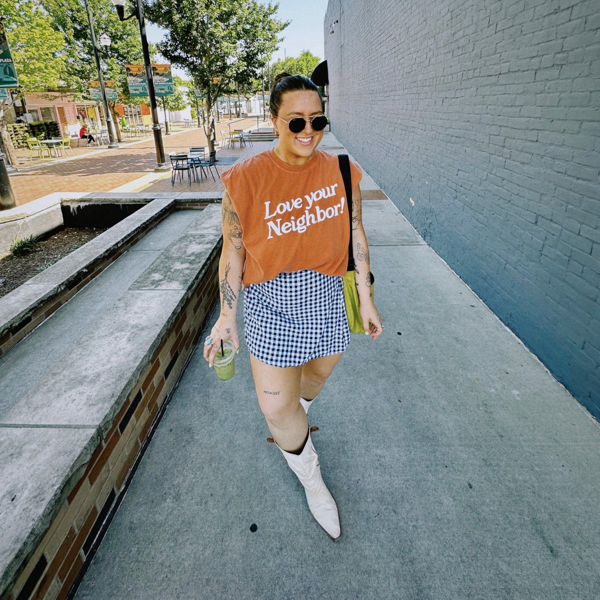 Image of yam/white tee