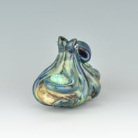 Image 4 of LG. Little Streaky Aura Blue Octopus - Flameworked Glass Sculpture Bead