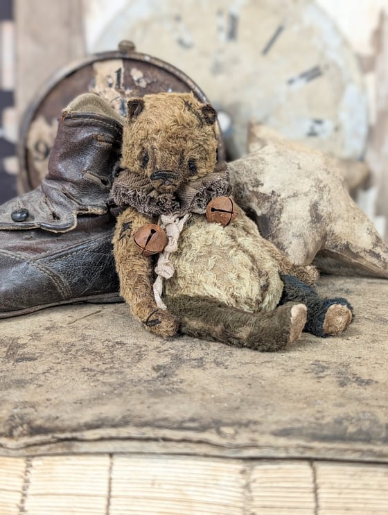 Image of 5" - SCRAPS the Old Frumpy Primitive Teddy Bear  by Whendi's Bears