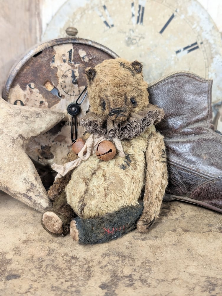Image of 5" - SCRAPS the Old Frumpy Primitive Teddy Bear  by Whendi's Bears
