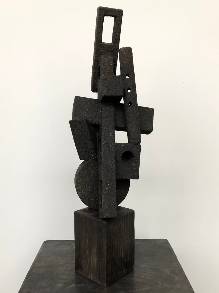 Image of brutalist sculpture (wood)