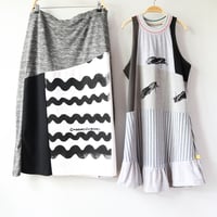 Image 4 of black and white gray spacedye squiggle midi skirt side slits size XL 16/18 adult courtneycourtney